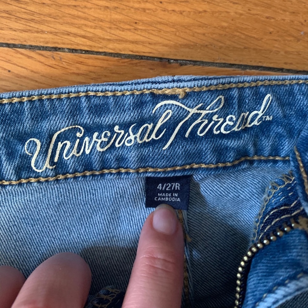 Universal Thread - High Rise Distressed Jean Short - Picture 6 of 8